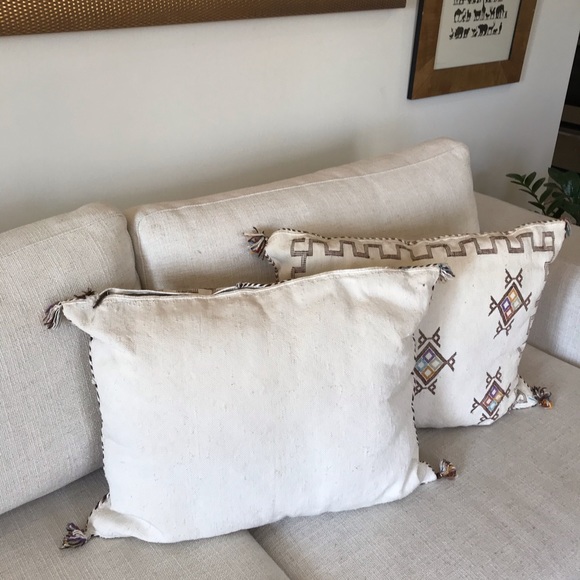 SOLD. Duplicate photo. - Picture 2 of 3